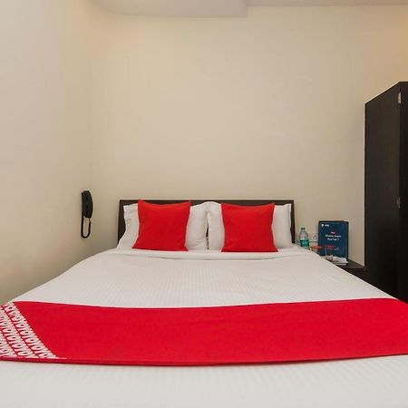 Oyo 10103 Hotel Aviva Bombaj Zewnętrze zdjęcie