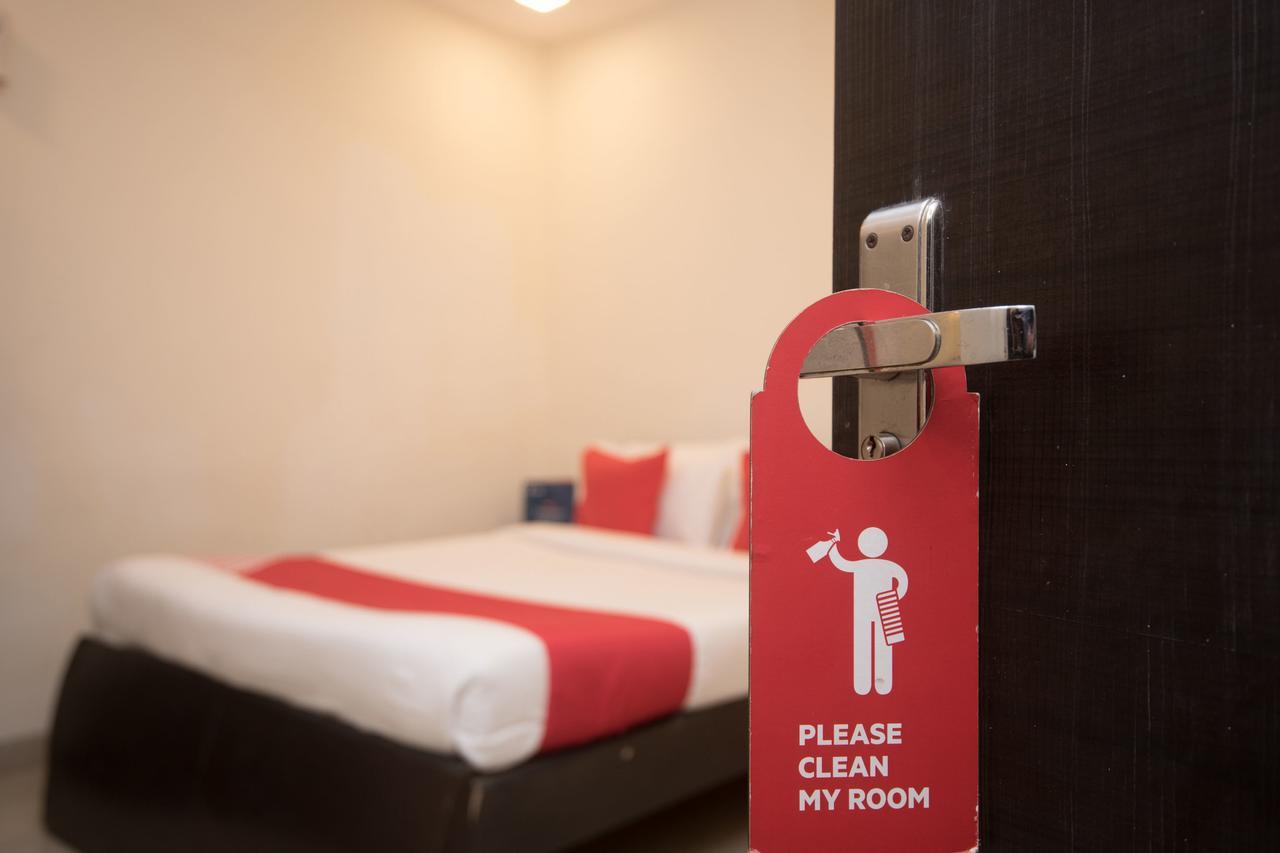 Oyo 10103 Hotel Aviva Bombaj Zewnętrze zdjęcie